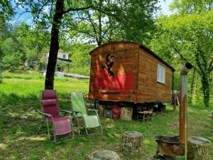 Roulotte et Cabane Par Hasard