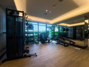 Luxurious 2BR The Address Opera