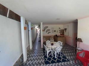 Quarto1 triplo Pousada piscina Praia de Cabuçu BA