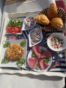 Giza pyramids Star Inn