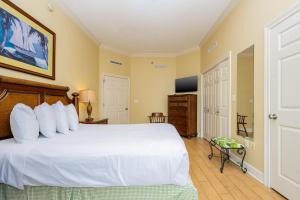 Phoenix West 1209 condo