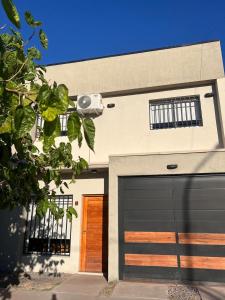 Duplex moderno con cochera