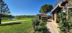 Maisons de vacances Gite Le Tuquet Ideal Stay in Purple Perigord Nature & Tranquility : photos des chambres
