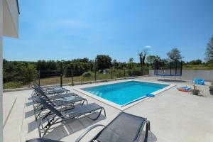 Brand new Villa Leny with heated pool