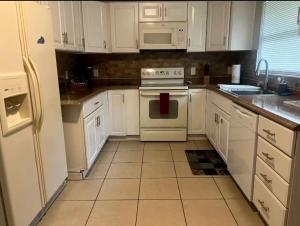 3 BR, Florida Beach Getaway House