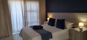 Sea Breeze Manor - Blue Unit