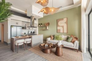 One bedroom apartment with direct access to the pool