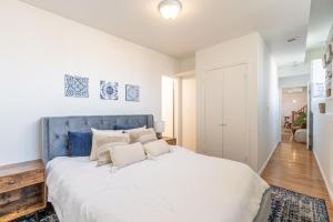 Amazing Furnished 1 BR Penthouse Midtown West