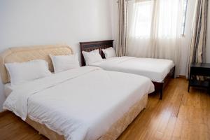 Furnished Royale Homes