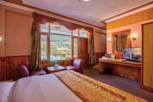 Hotel Premium Jupiter Manali Near Hidimba Devi Temple - Free Parking - Restaurant - Facilities - Room Service Available - Best Vacation Stay with Family - BEST HOTEL IN MANALI