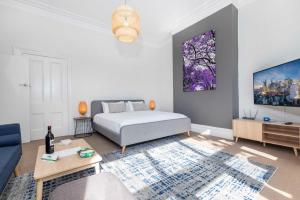 Stunning Huge Studio, Sunny terrace with Parking