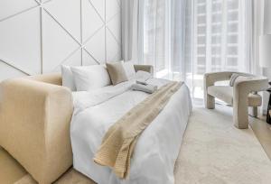 New 2BR with BBQ Area, Pool in Sobha MBR City