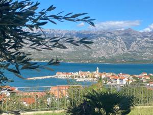 Mediterranean villa with pool, beach, panoramic view - by TRAVELER tourist agency Krk - ID 2509