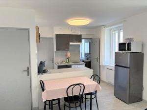 Appartements Emma-s Nest! Very good location, quiet 4 people : photos des chambres