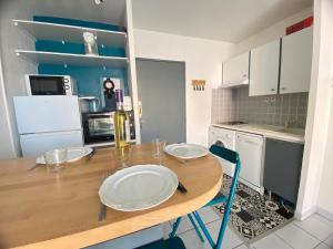 Appartements Sainte Marie appartement 4 Pers a quelques pas de la plage : photos des chambres