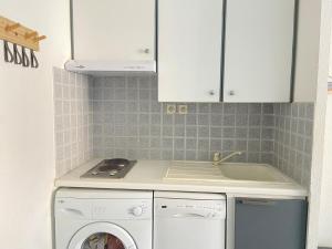 Appartements Sainte Marie appartement 4 Pers a quelques pas de la plage : photos des chambres