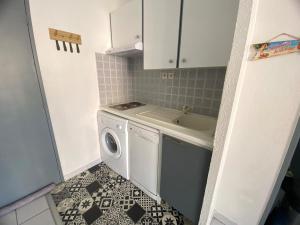 Appartements Sainte Marie appartement 4 Pers a quelques pas de la plage : photos des chambres