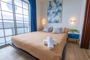 Studio with rooftop pool on Ocean Dr B303