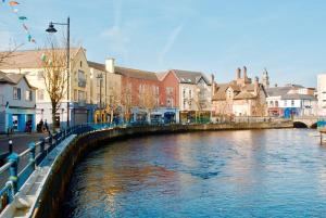 The Courtyard Retreat