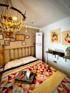 Private Bedroom near the Arch!