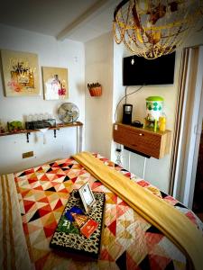 Private Bedroom near the Arch!