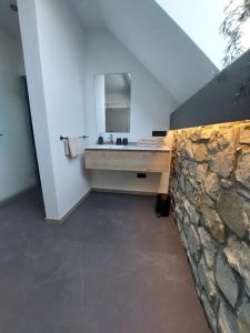 LAppart - New Appartement - Free Parking - Self Check-in - Terrasse