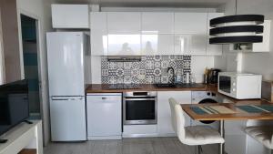 Costa Plana apartment with terrace and sea view