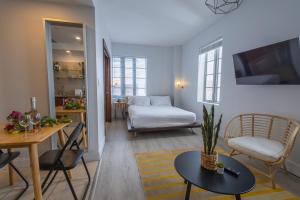 Beautiful Studio with Rooftop pool B309