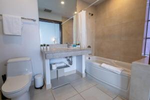 Beautiful Studio with Rooftop pool B309