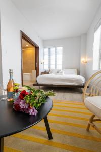 Beautiful Studio with Rooftop pool B309