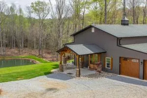Family-Friendly Barndominium Near Greenville! - Pickens