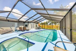 Less Than 2 Mi to Beach and Marina Bright Ruskin Retreat!