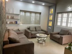 Chittoor Villa - Piravam