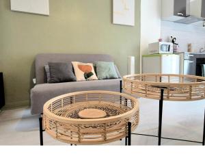 Appartements Verdant Oasis - proche du centre - Wifi gratuit - parking a proximite : photos des chambres