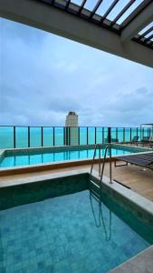 2 SUITES COM PISCINA E JACUZZI VISTA Mar ITAPEMA