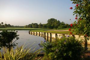 Lagoon front 2BR condo overlooking the golf course