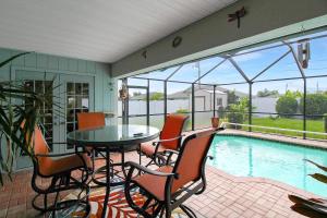Enjoy Family Fun In This 2BR 2BA Englewood Pool Home