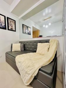 SGG Place Deluxe Room- MOA Shell Residences Near NAIA