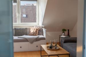 BRIGHT by Interior Apartments - Herkulesblick, Familienzimmer, Garten, BHF Nähe