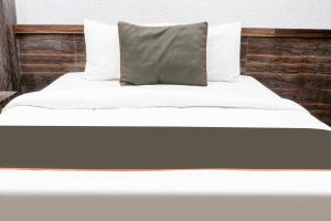 Super Collection O Hotel Day & Night