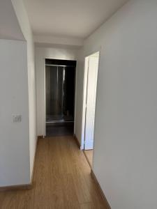 Grand T2 rénové Cœur de St-Priest Avec Parking