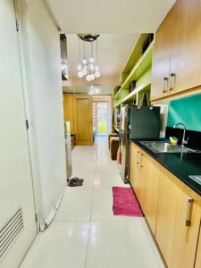 SGG Suite Room Pool View - Shell Residences MOA Pasay Near NAIA