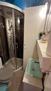 Przytulna kawalerka z antresolą w sercu Gdańska