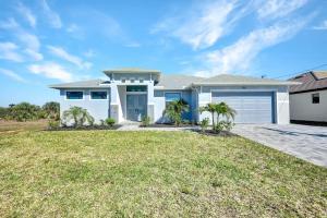 Gulf Access, Heated Pool and Spa, Tiki Hut, & Bikes - Cape Clover - Roelens Vacations