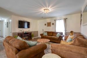 Decatur Vacation Rental Retreat with Private Yard! - 3hvězdičkové hotely ve městě Decatur