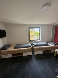 Accommodation for up to 4 people