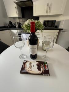 Waves & Wine - Your Beach Escape!