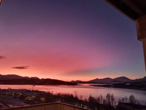 Loftsleilighet,havutsikt,balkong,gratis parkering