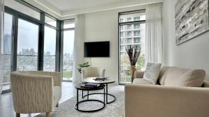 Luxury Beachfront Apartment in Marina Vista Tower 2 by Bhavan Vacation Homes - Ubytování bez kategorie ve městě Dubaj