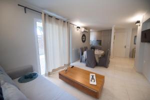 Regalo Apartments Lefkada Greece